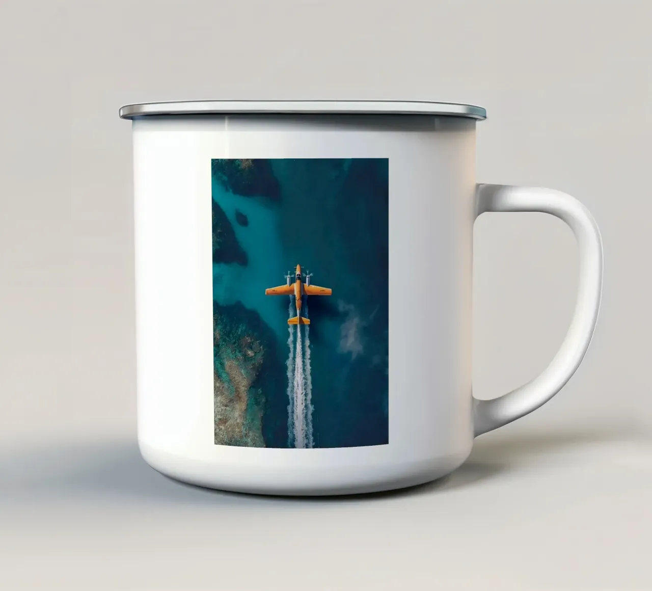 plane slide on water tazza in smalto da Fost