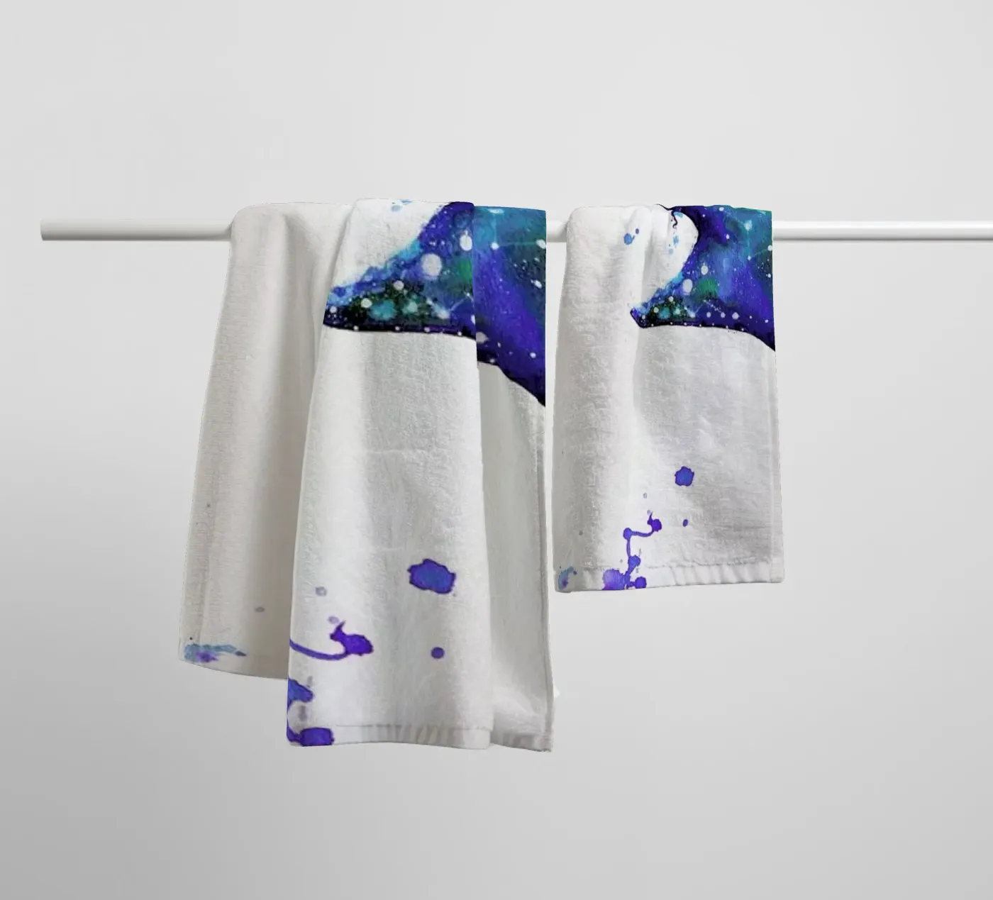 Celestial Handtuch von Marc Allante