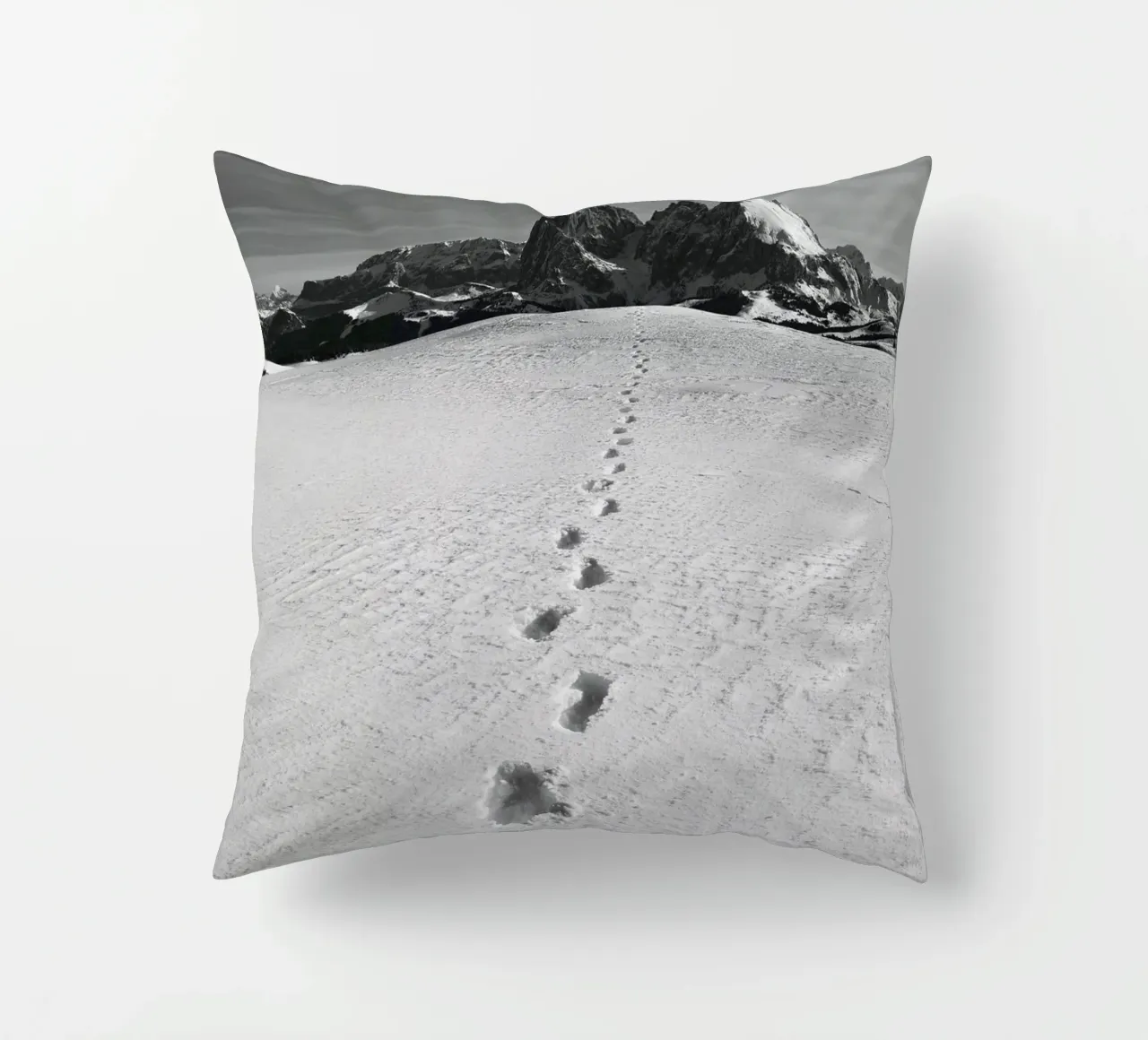 Footprints in the snow cuscino da Fjöllart