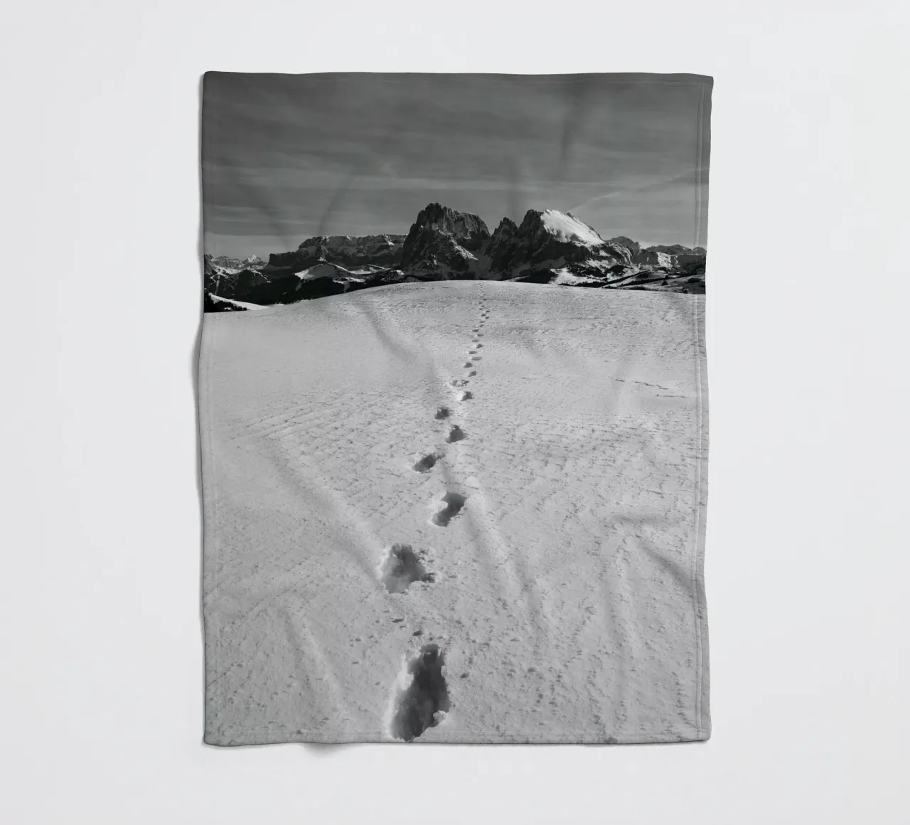 Footprints in the snow coperta in pile da Fjöllart