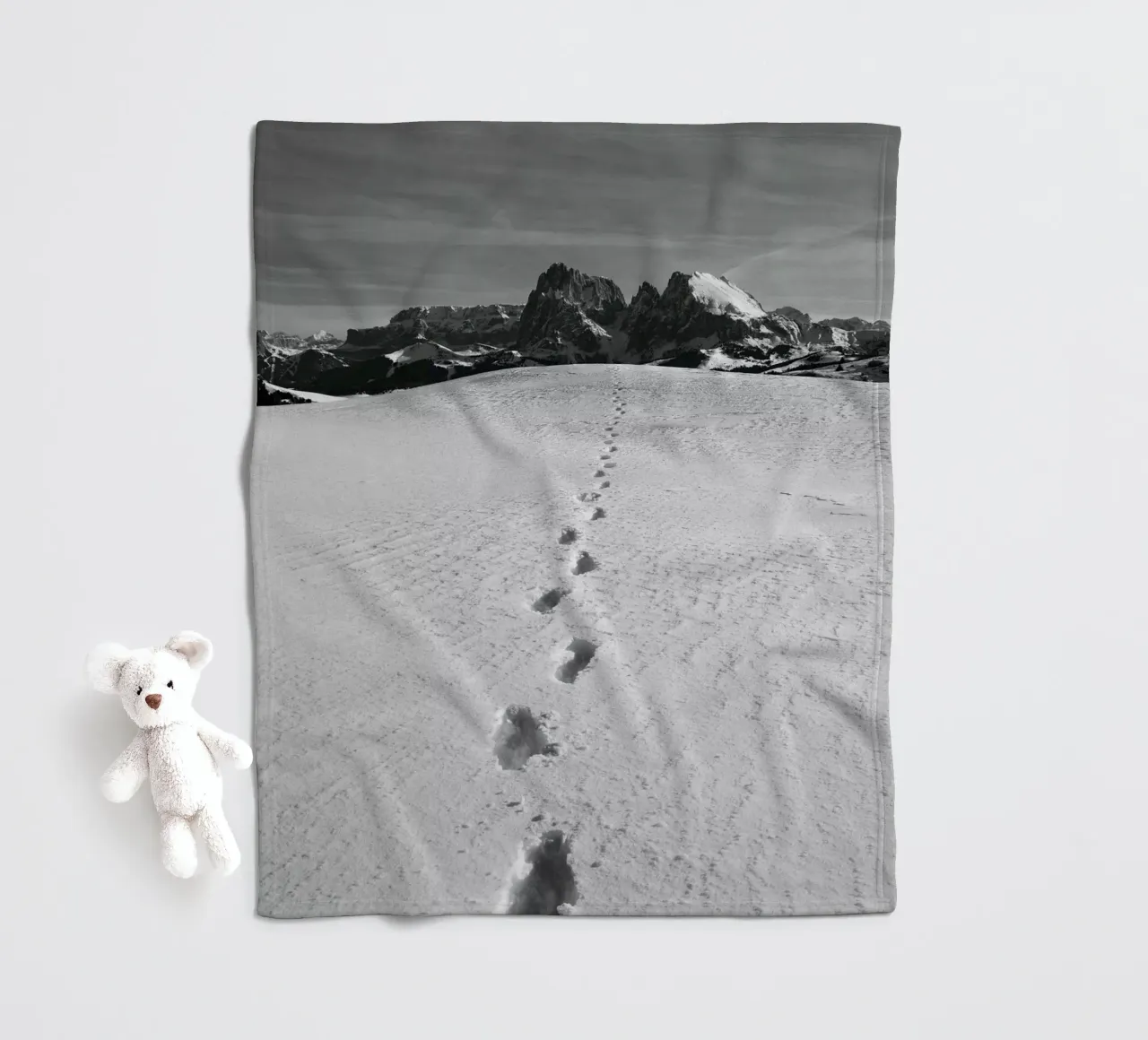 Footprints in the snow coperta in pile da Fjöllart