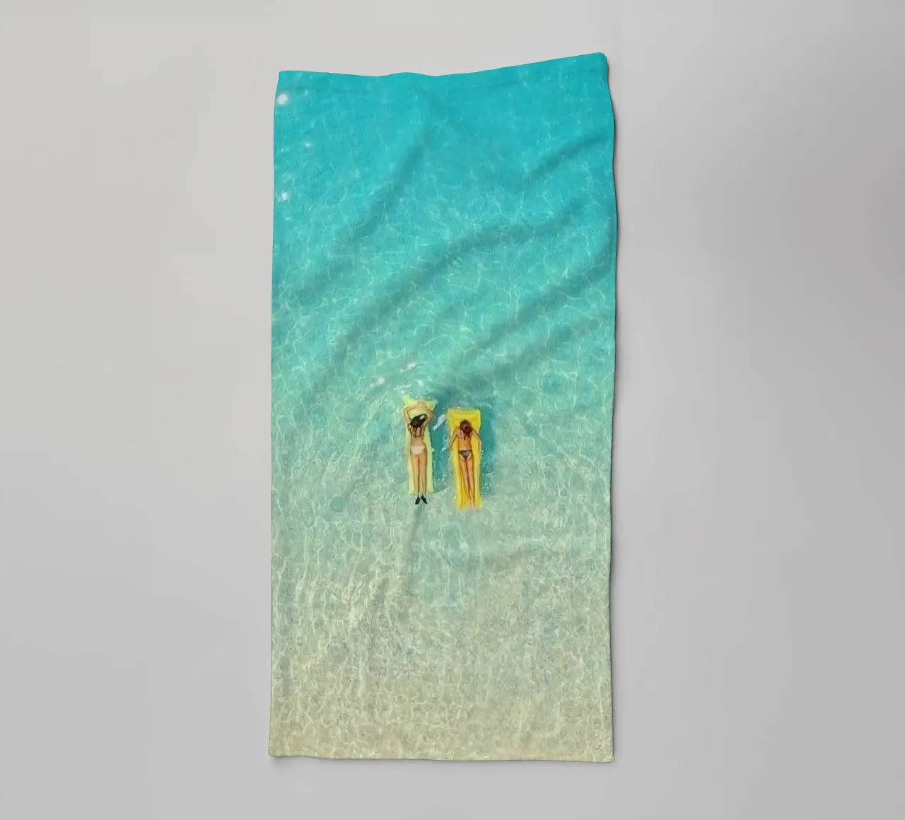 couple on ocean asciugamano da bagno da Fost