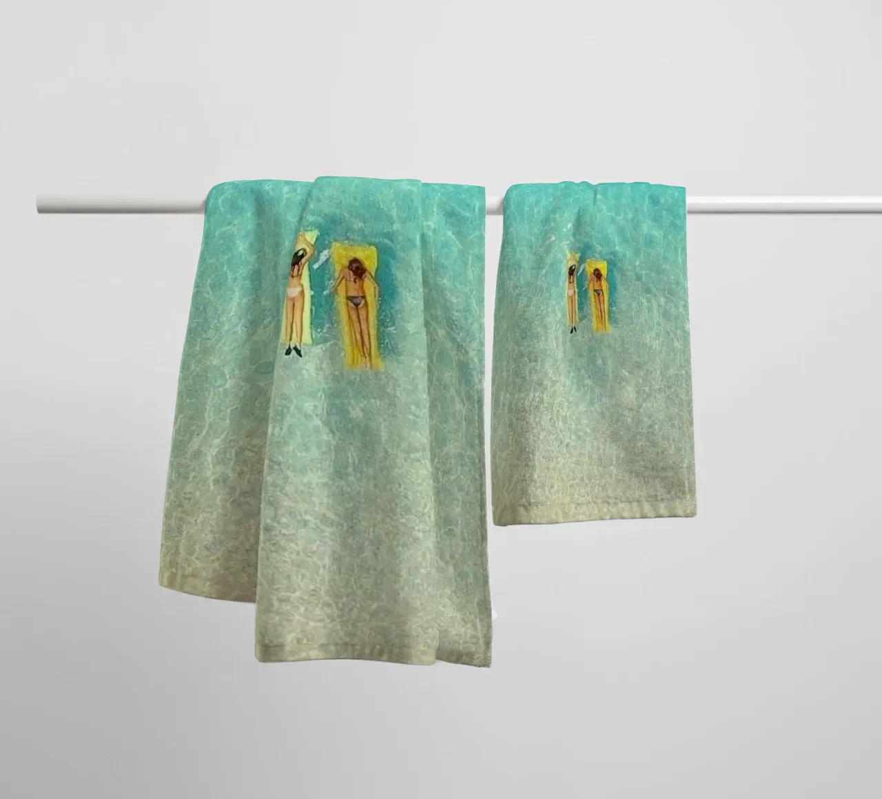 couple on ocean asciugamano da bagno da Fost