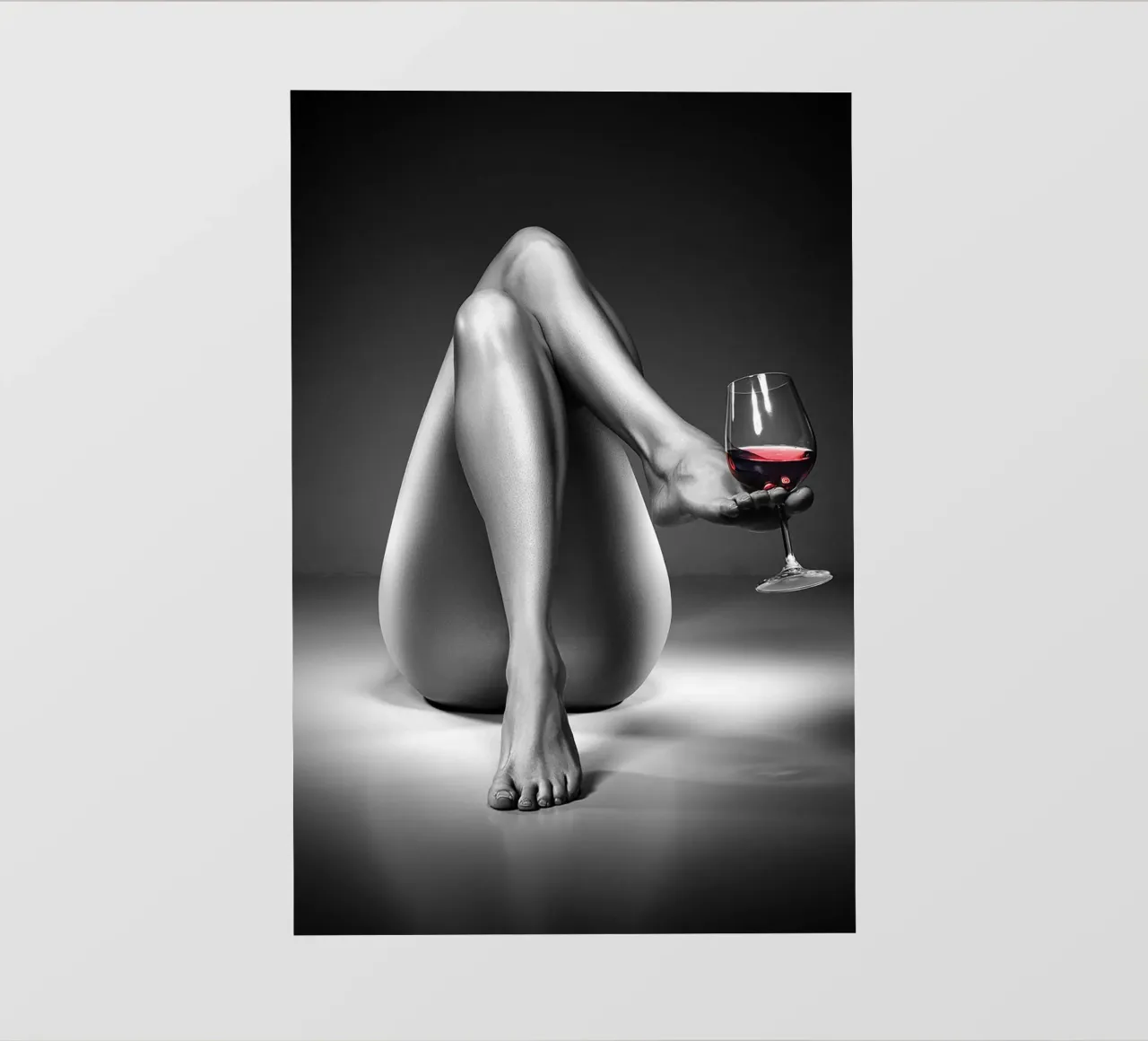Nudo con bicchiere di vino II telo in pvc da Lora