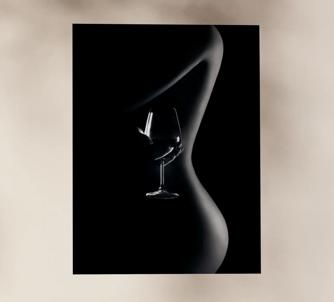 Nudo con bicchiere di vino I pellicola backlit da Lora