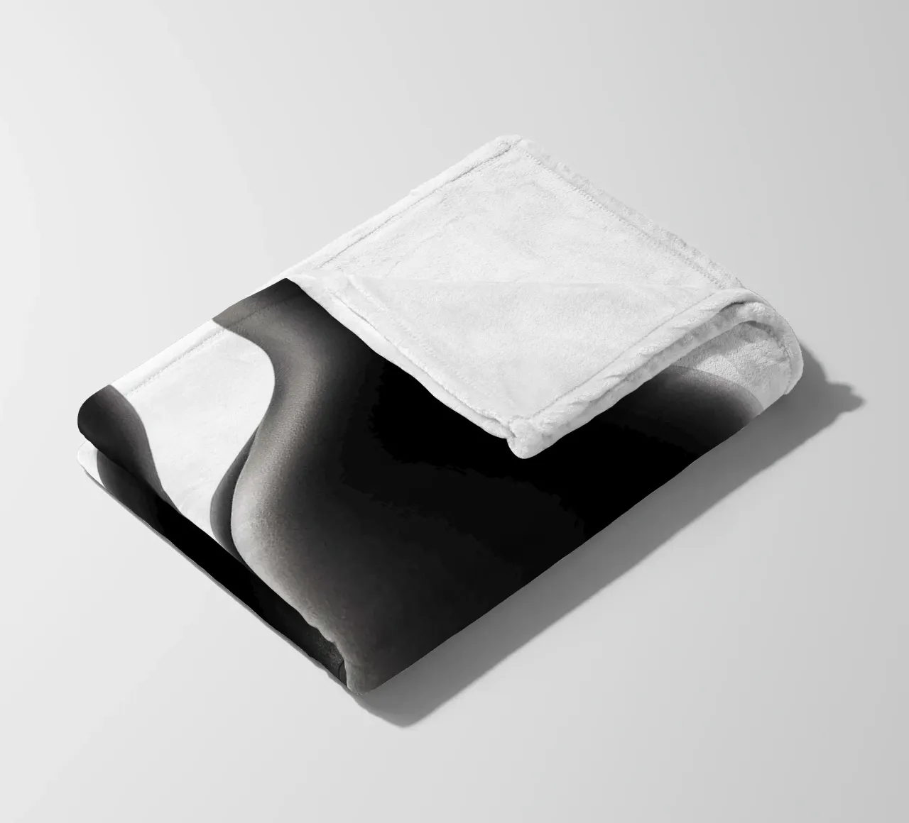 Paesaggio corporeo nudo su bianco 02 coperta in pile da Lora