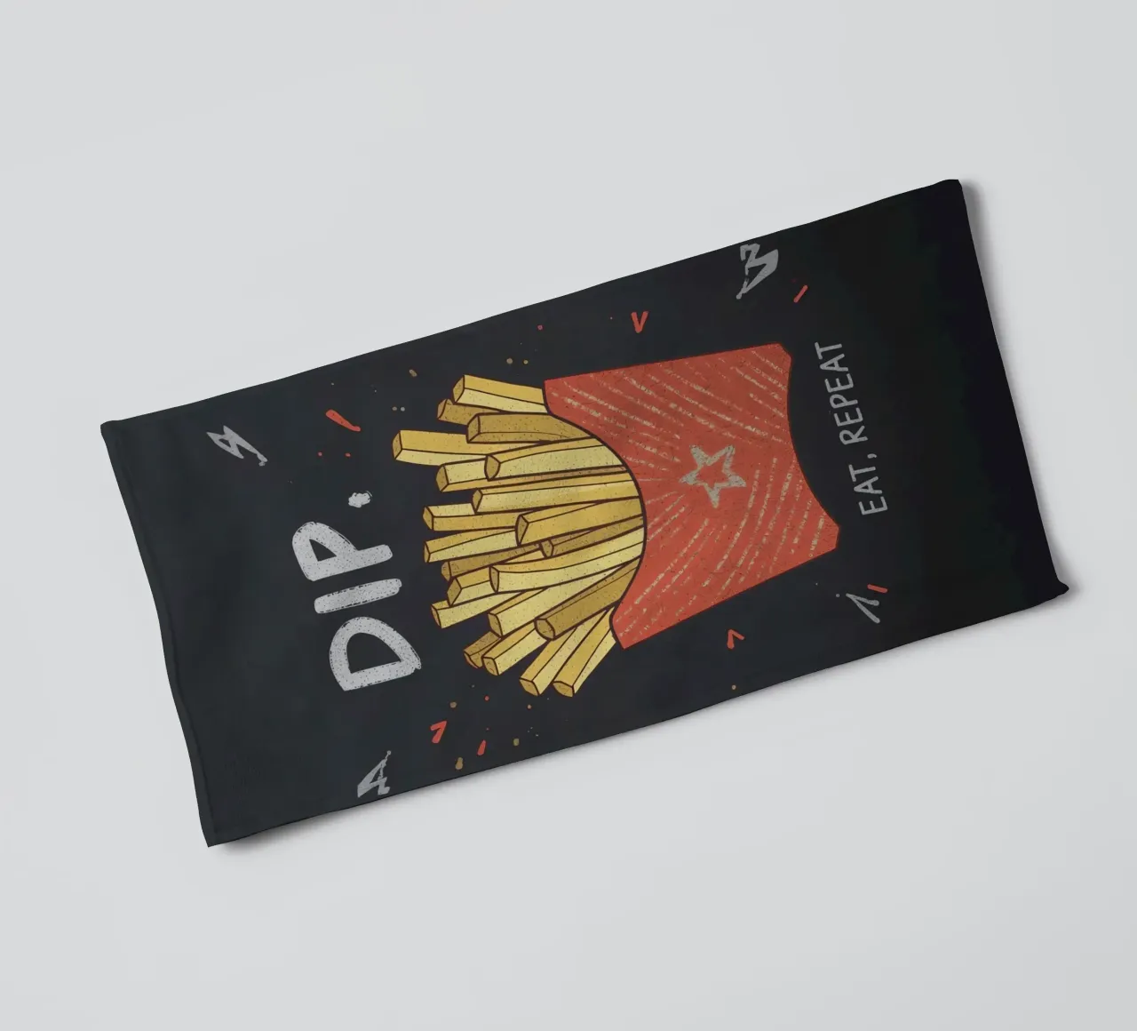 Patate fritte "DIP, EAT, REPEAT". asciugamano da bagno da DesignDoodle
