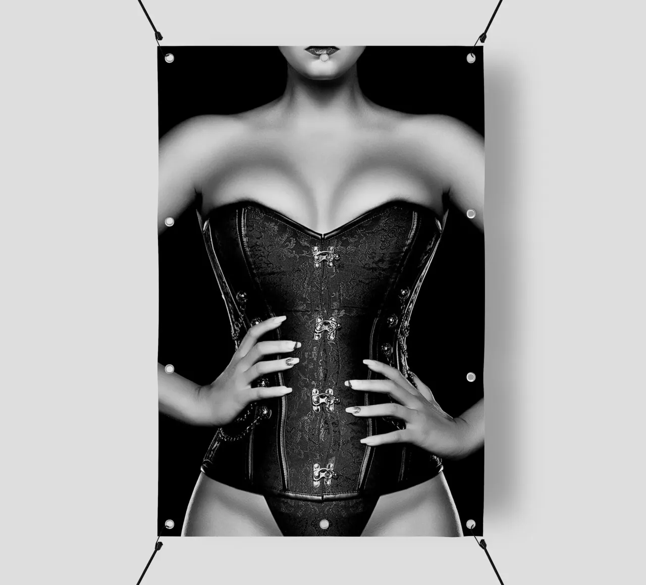 Donna con corsetto nero telo in pvc da Lora