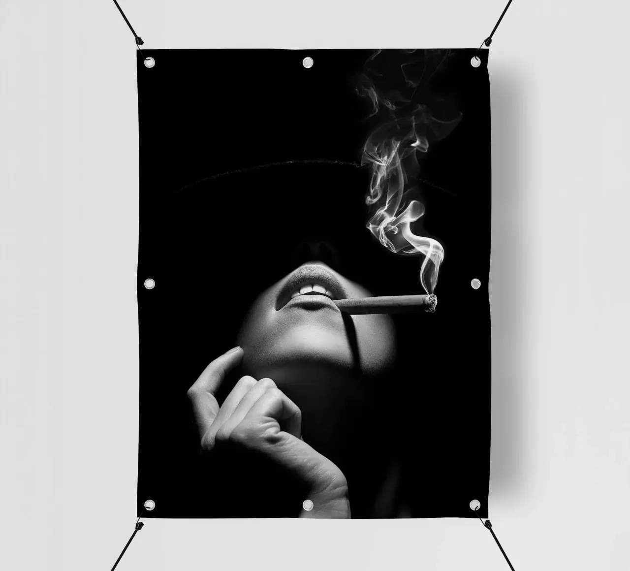 Donna che fuma un sigaro telo in pvc da Lora