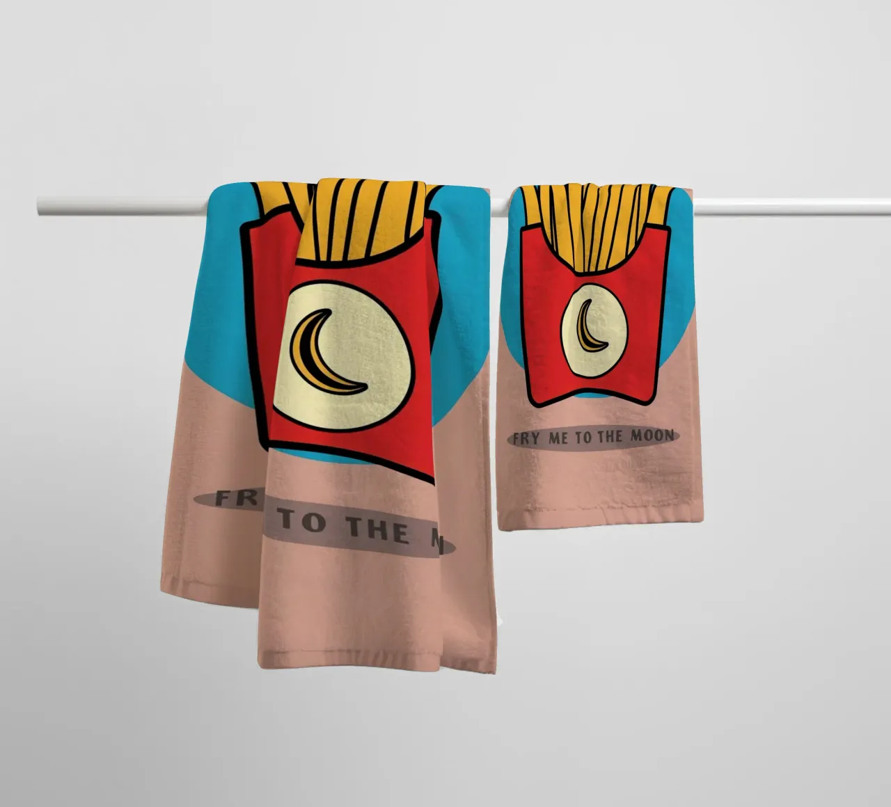 Frites "Fry Me to The Moon" (frites jusqu'à la lune) serviette de bain de DesignDoodle