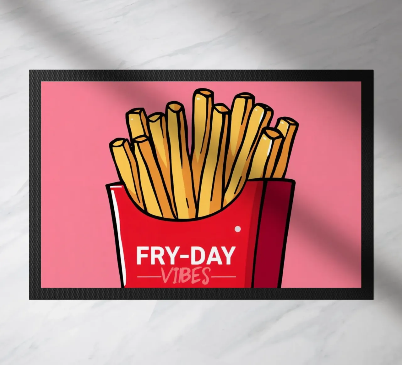 Patatas fritas "FRY-DAY VIBES" sobre fondo rosa felpudo de DesignDoodle