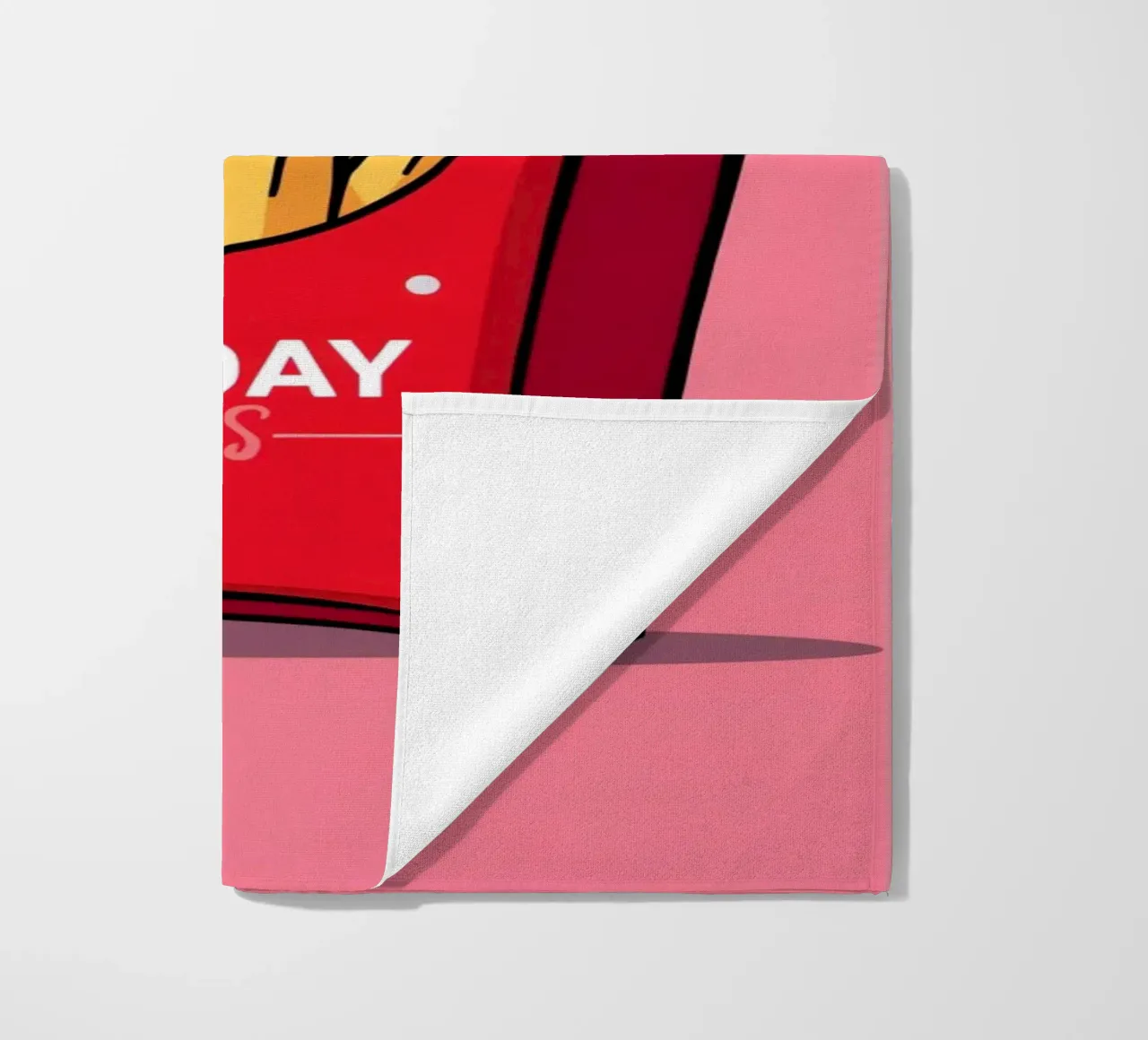 Frites "FRY-DAY VIBES" Op Roze Achtergrond strandhanddoek van DesignDoodle