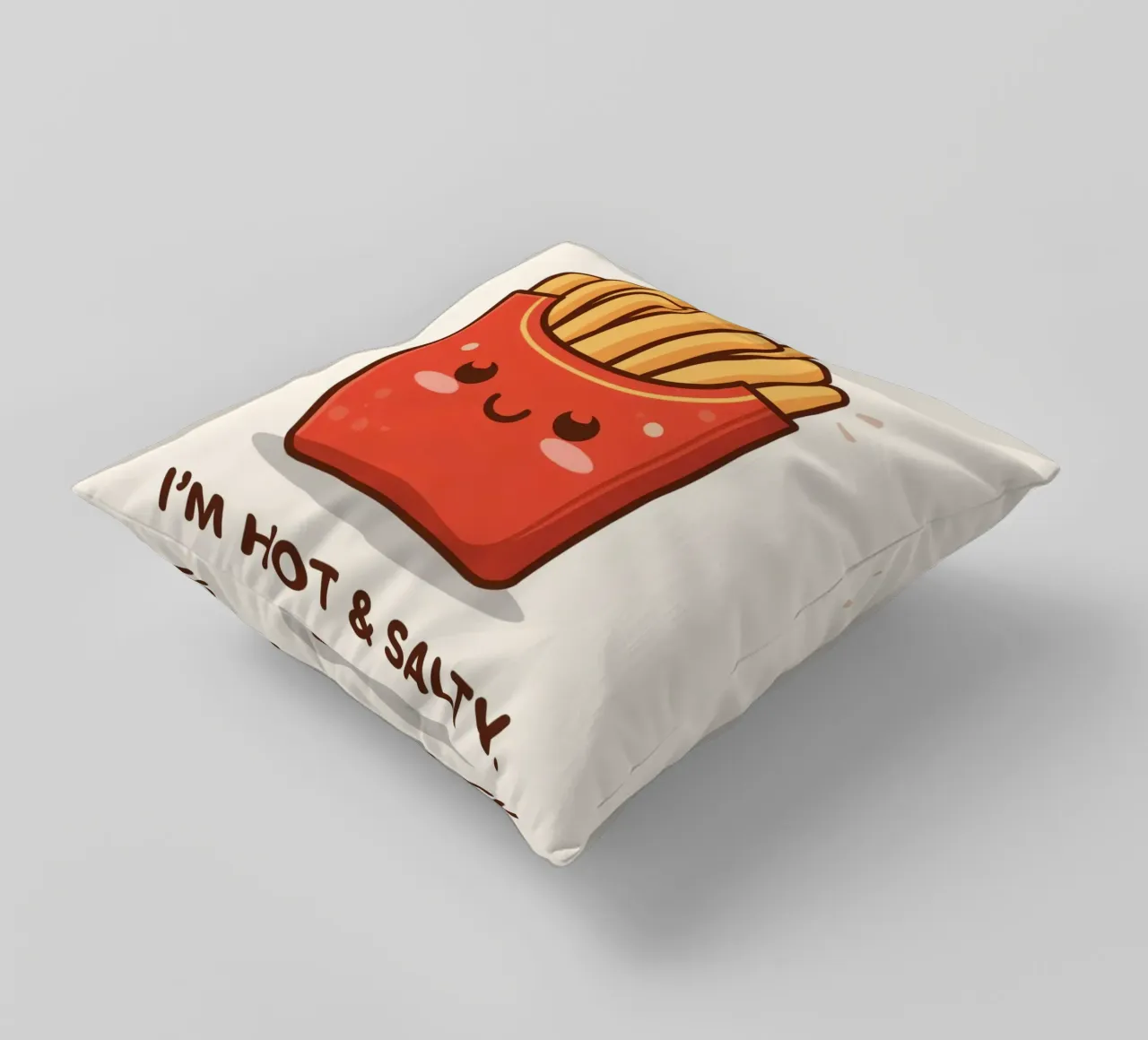 Patatine fritte con faccia felice " Io sono caldo e salato " cuscino da DesignDoodle