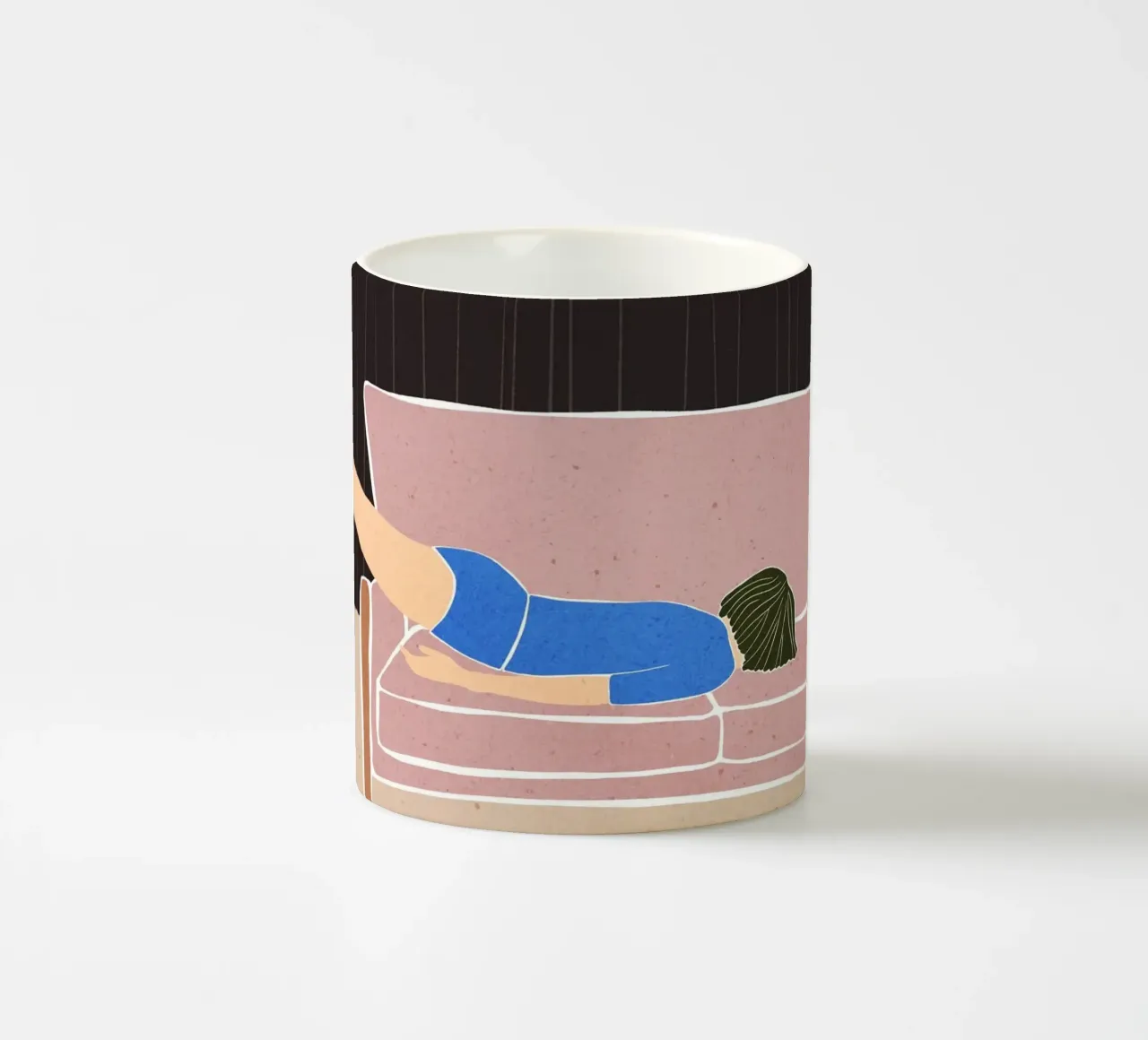 Donna pigra sul divano Bujaboom tazza in ceramica da bujaboom