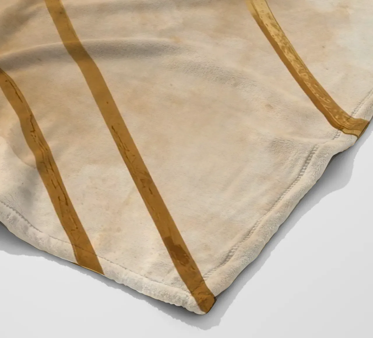 Gold Geometric Pattern on Textured Brown Background coperta in pile da DesignDoodle