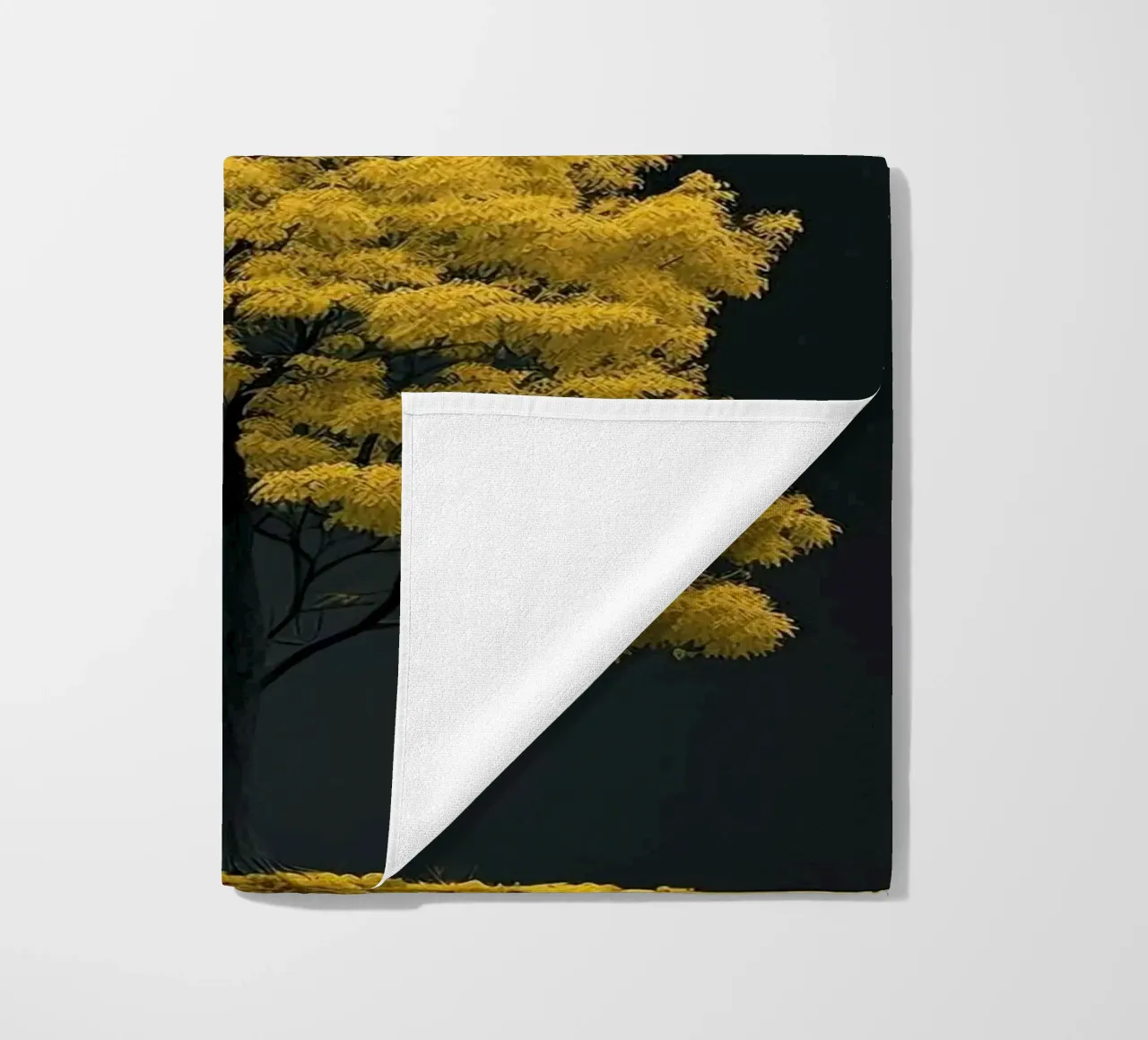 yellow tree in black shade telo mare da marty