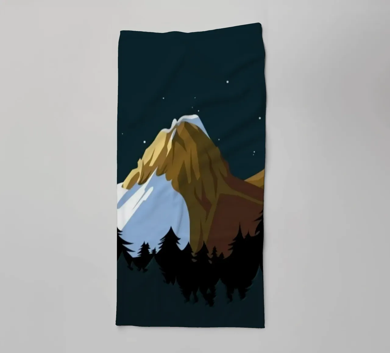 mountain in shade asciugamano da bagno da marty