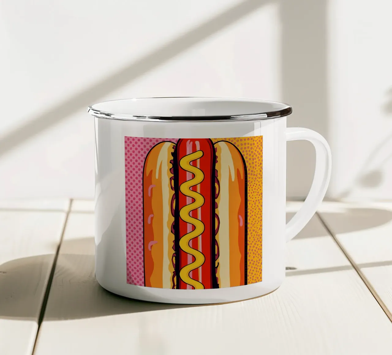 Pop-Art Hot Dog met mosterd en stippenachtergrond emaille mok van DesignDoodle