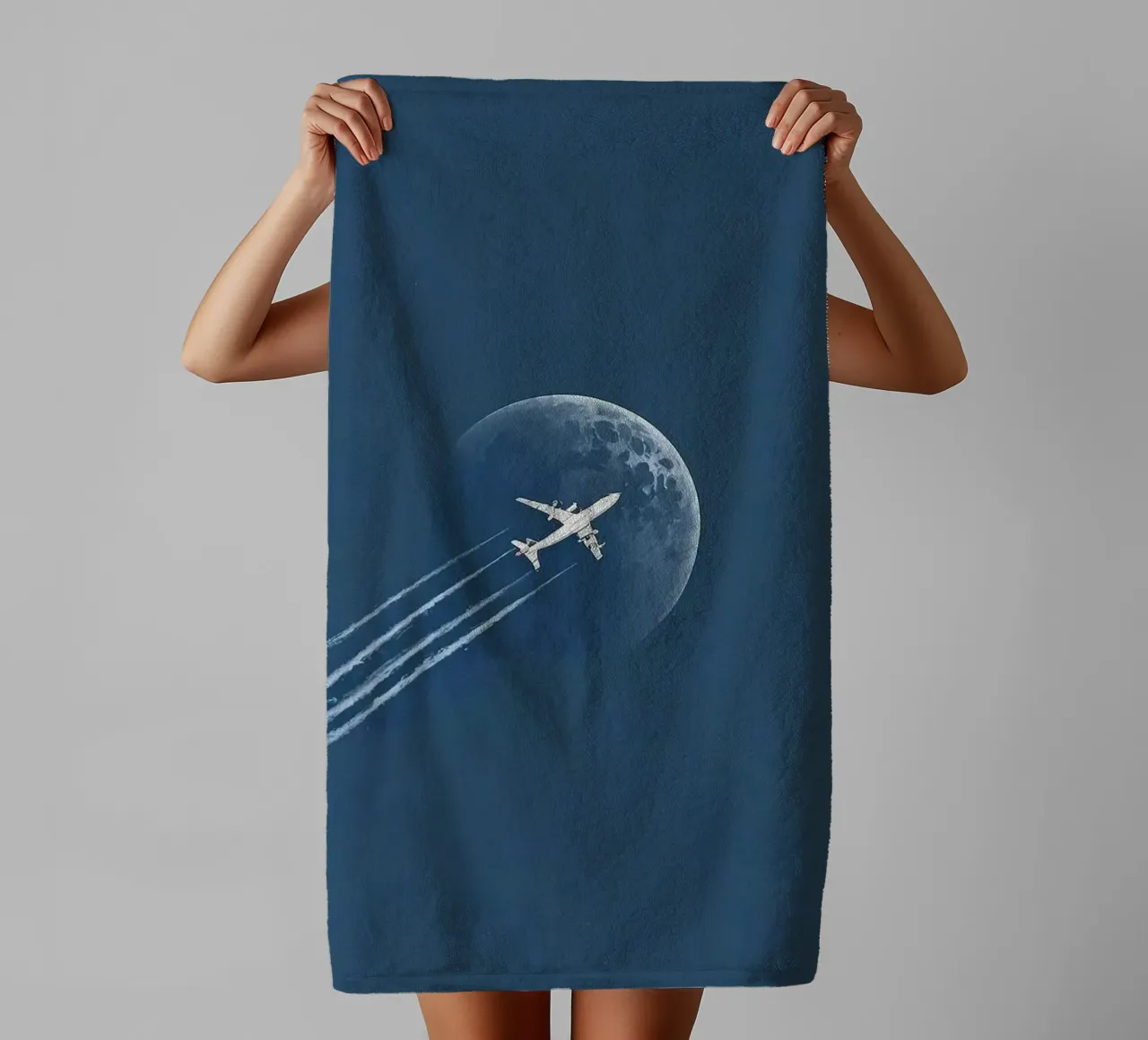 plane fly to moon asciugamano da bagno da marty
