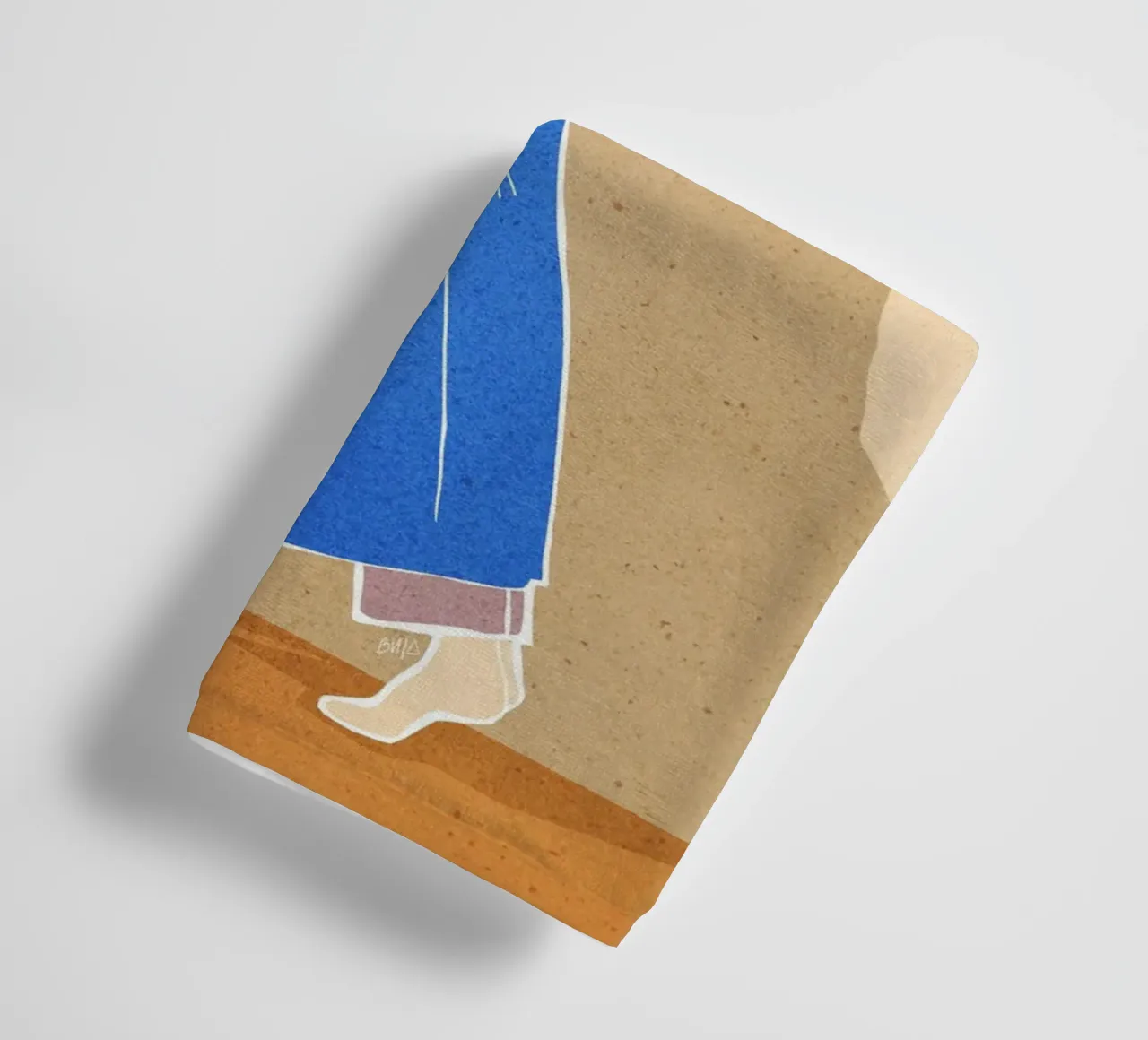 Lazy Woman Modern Art Print Mujer con abrigo azul Bujaboom toalla de baño de bujaboom