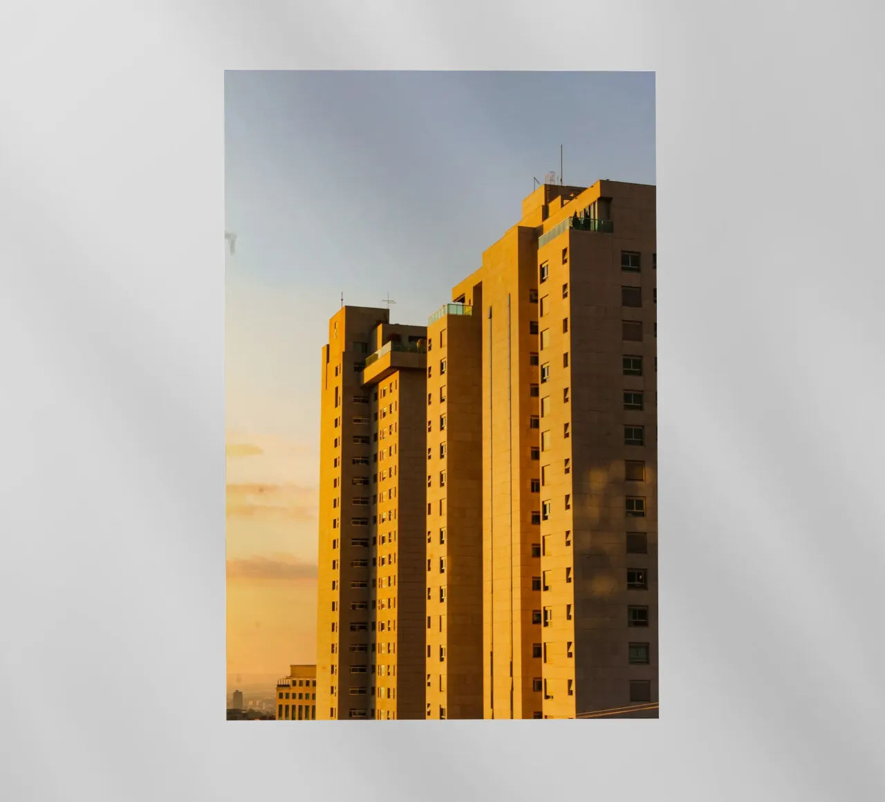 building in sunset pellicola backlit da marty