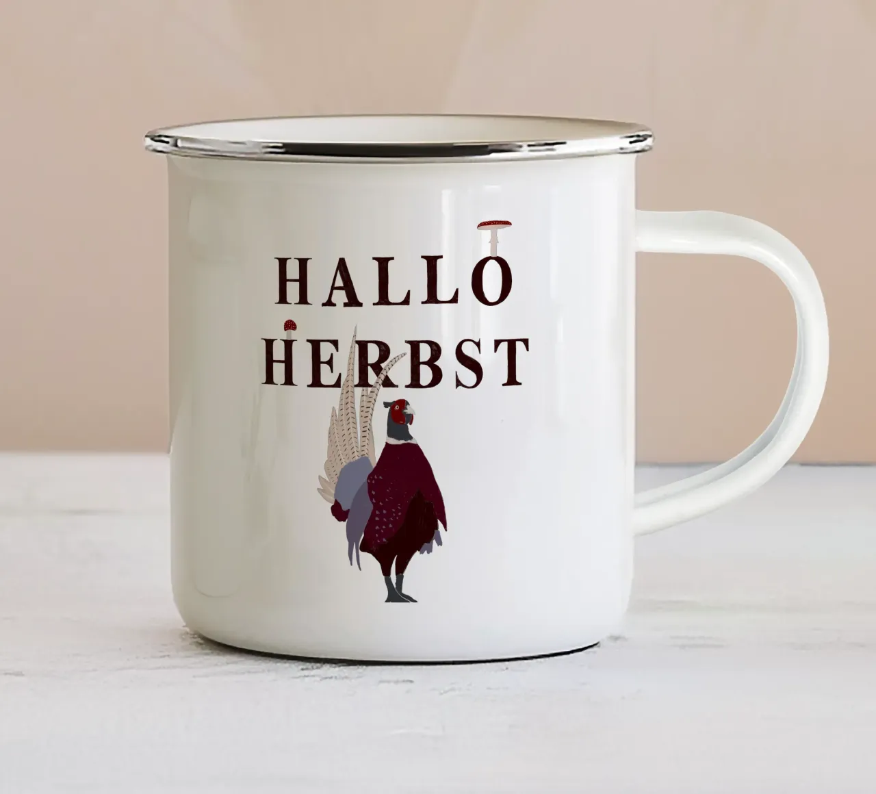 Hallo Herbst Fliegenpilz eund Fasan tazza in smalto da Sophie Augustin Illustration