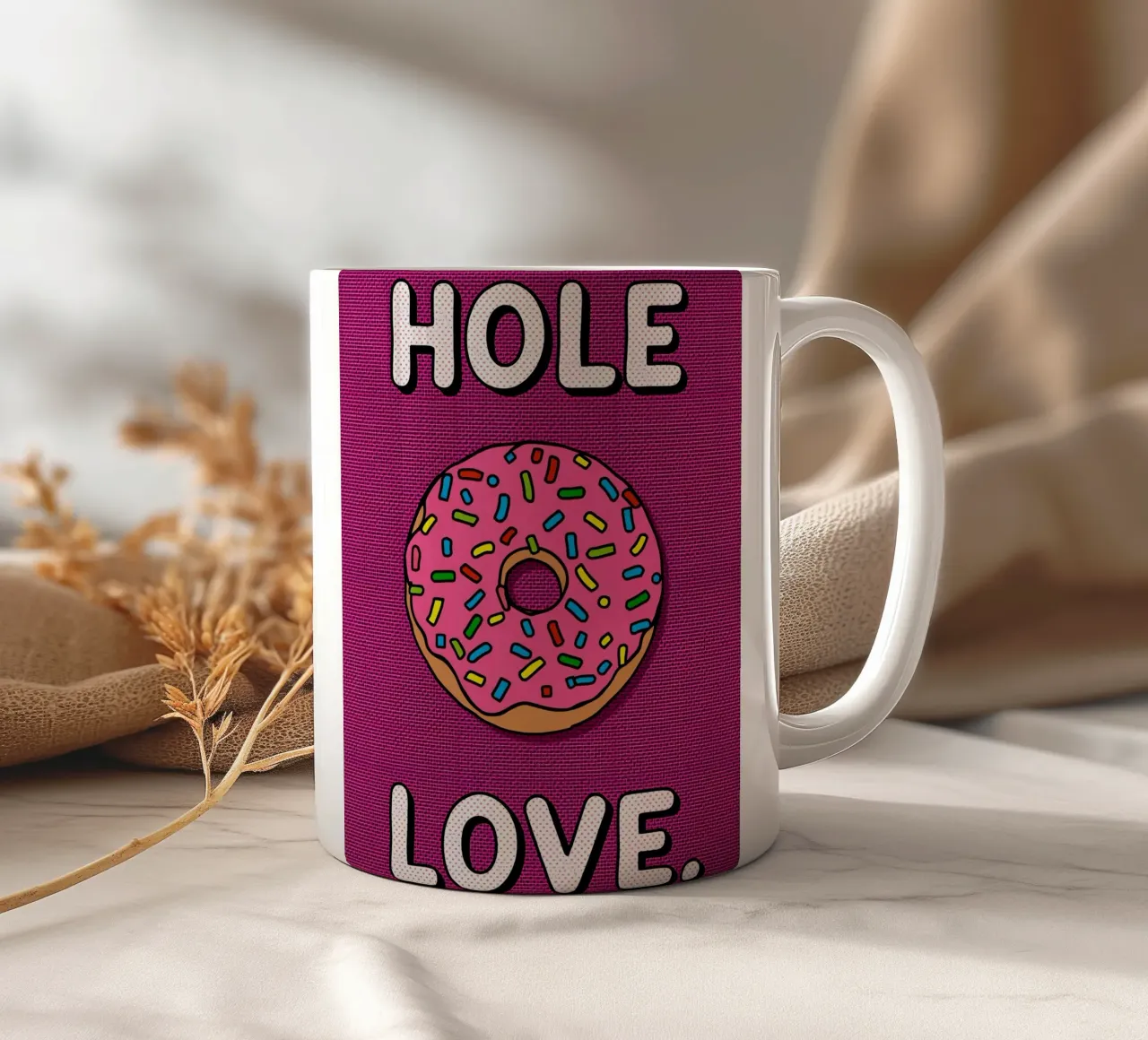 Ciambella con "buco d'amore" tazza in ceramica da DesignDoodle
