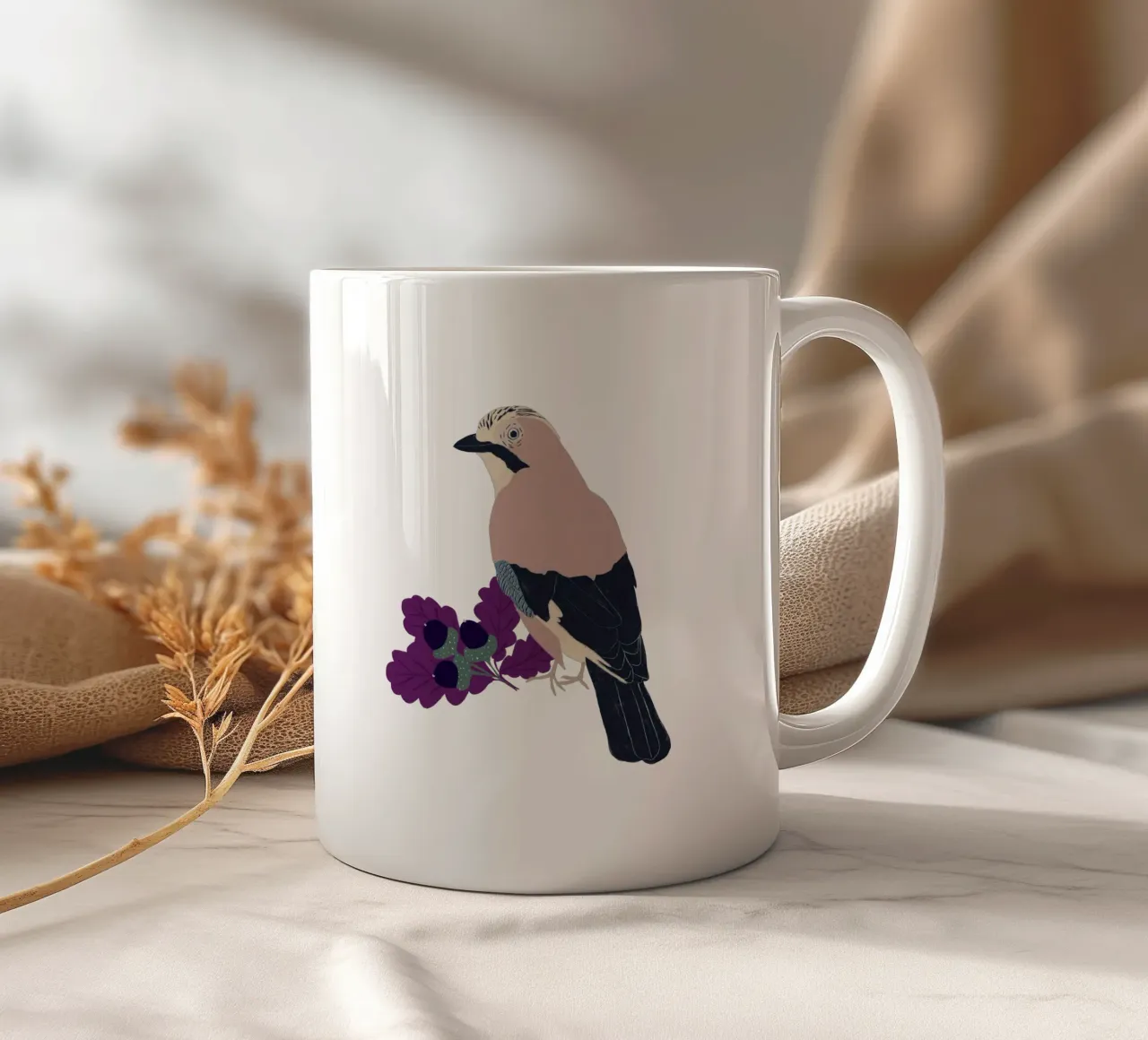 Eichelhäher tazza in ceramica da Sophie Augustin Illustration