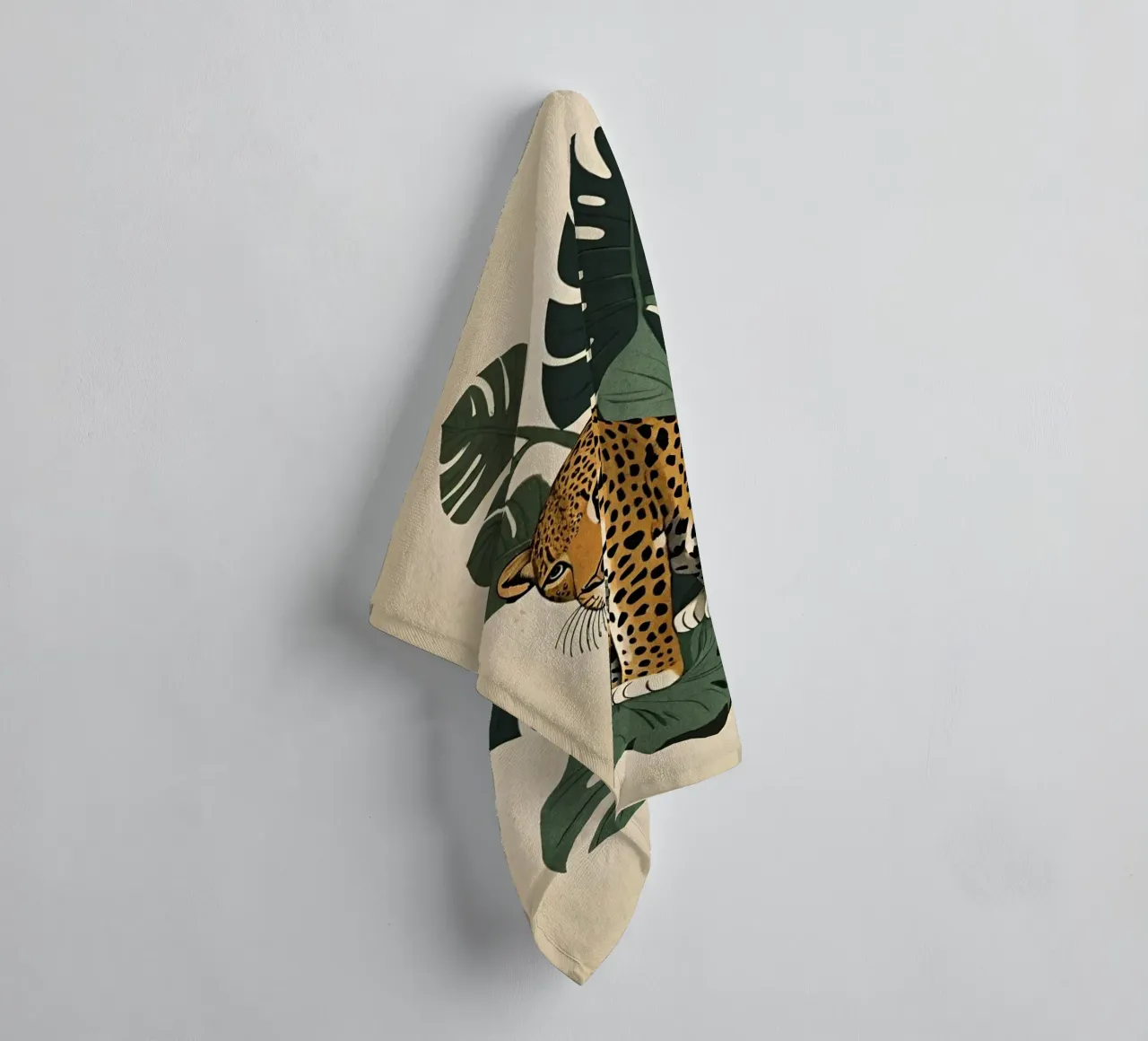 Design leopardato con foglie tropicali Bujaboom asciugamano da bagno da bujaboom