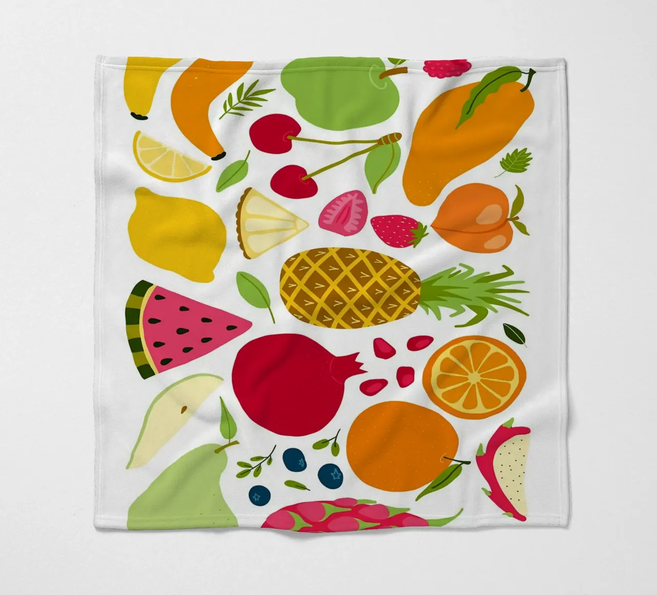 Assortimento colorato di frutta fresca coperta in pile da BasicShopByBell