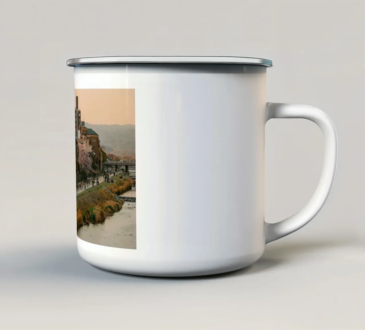 Tramonto sul fiume Kamo a Kyoto tazza in smalto da mbgraphx2