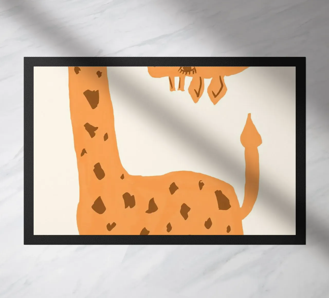 Giraffa a cartoni animati con collo arricciato zerbino da Tory