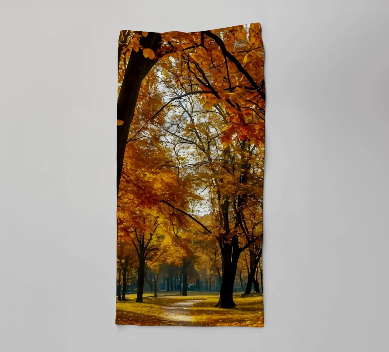 Arco d'autunno asciugamano da bagno da Pixel Boy