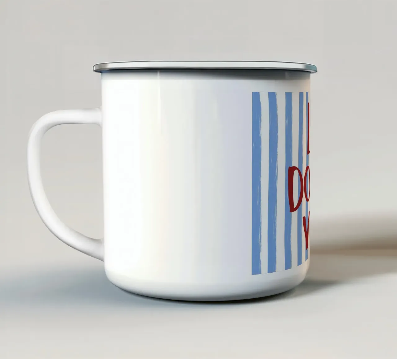 La Dolce Vita Red Text Art tazza in smalto da Tory