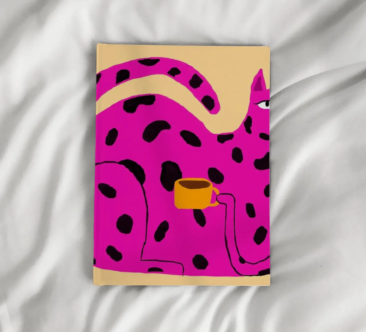 Gatto maculato rosa con caffè diario da Tory