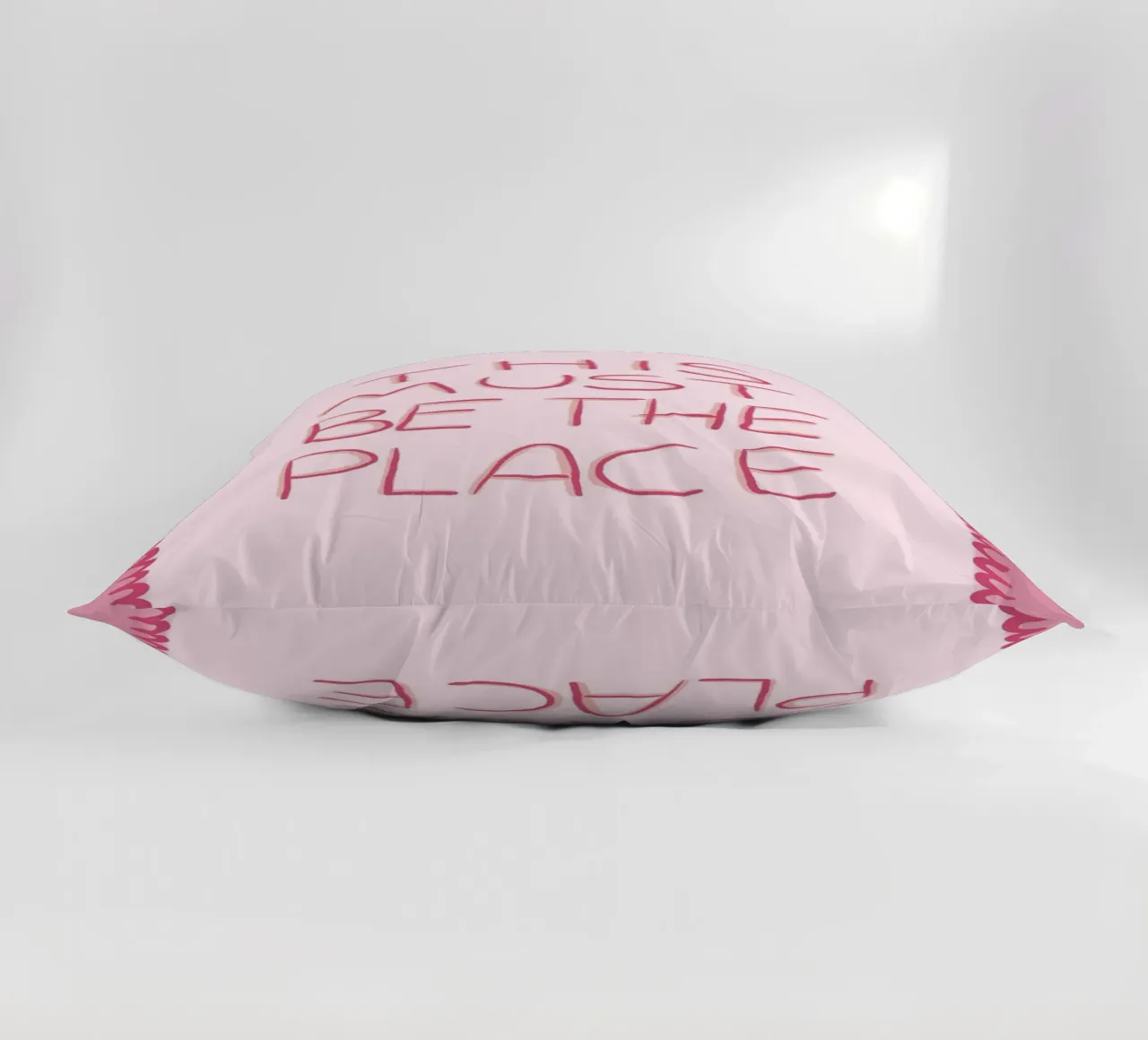 Questo deve essere il posto giusto Rosa cuscino da Tory