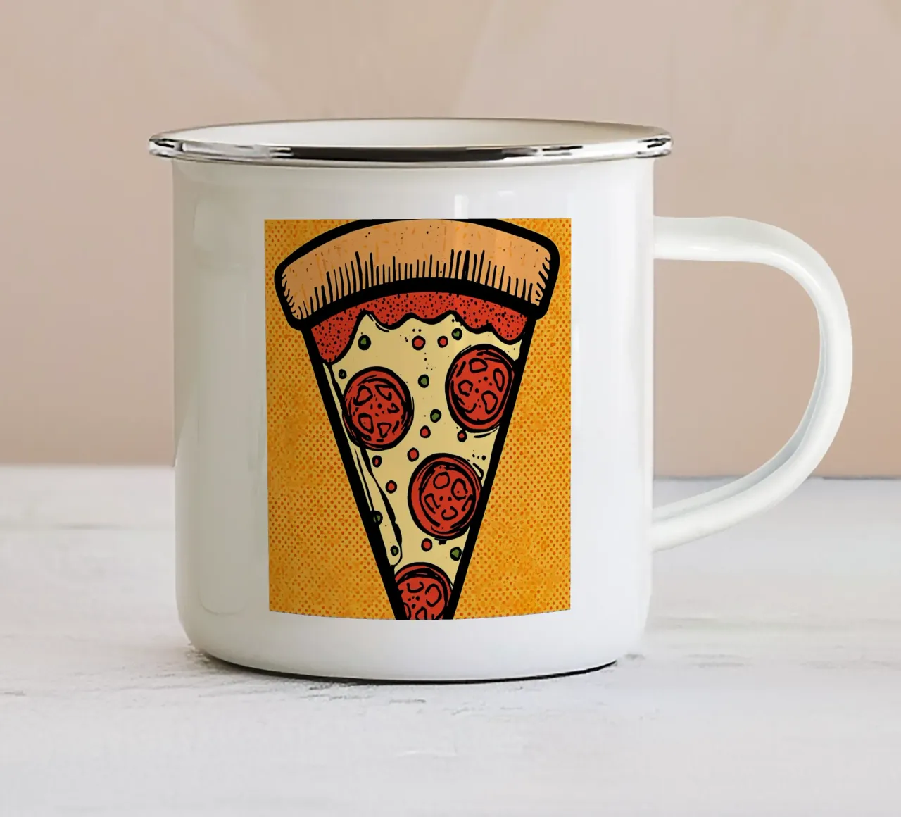 Pop-Art Fetta di pizza al salame su sfondo a pois tazza in smalto da DesignDoodle