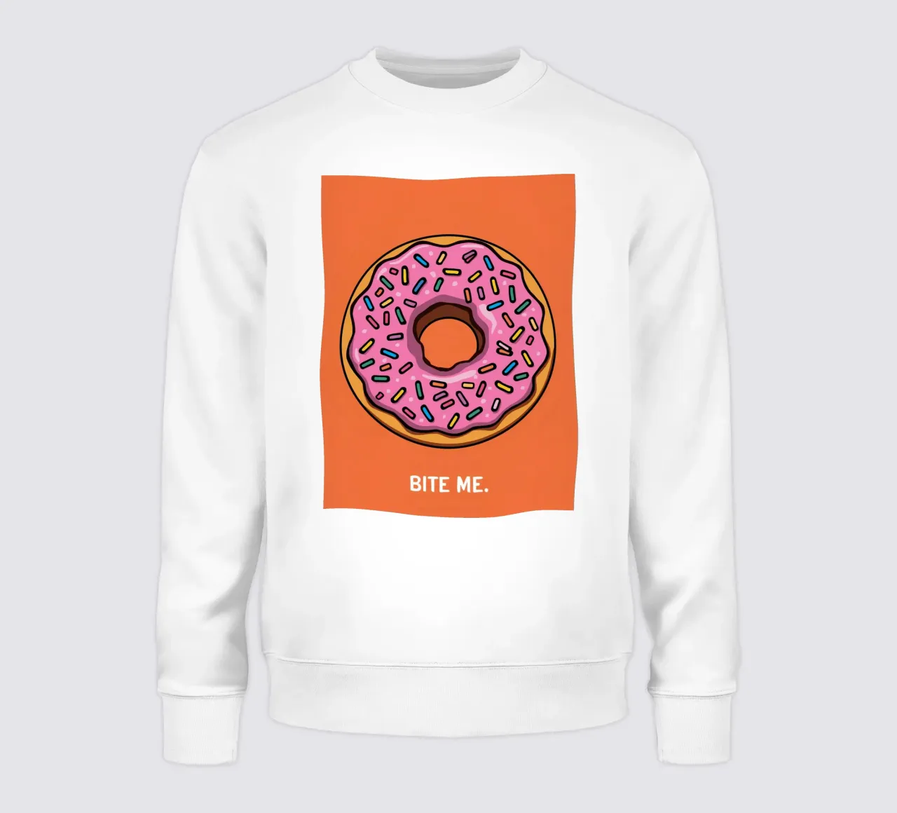 Rosa Frosted Donut "Bite Me" auf orangem Hintergrund Sweatshirt von DesignDoodle