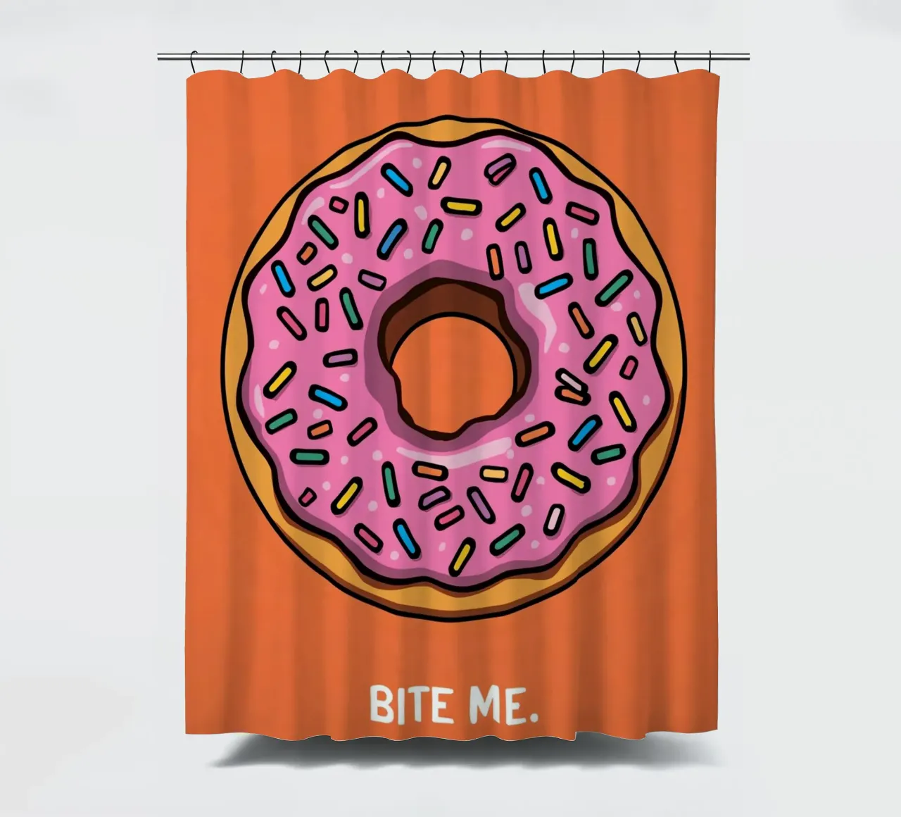 Rosa Frosted Donut "Bite Me" auf orangem Hintergrund Duschvorhang von DesignDoodle