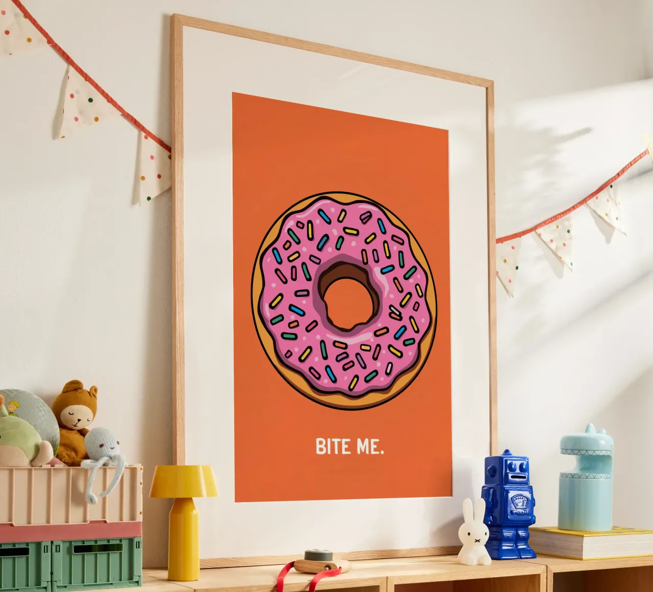 Rosa Frosted Donut "Bite Me" auf orangem Hintergrund Hahnemühle von DesignDoodle