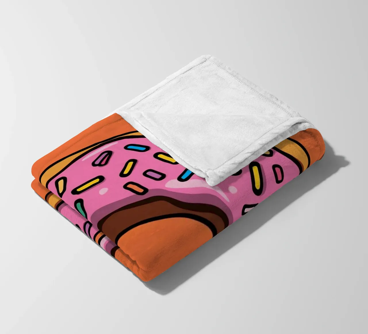 Rosa Frosted Donut "Bite Me" auf orangem Hintergrund Fleecedecke von DesignDoodle