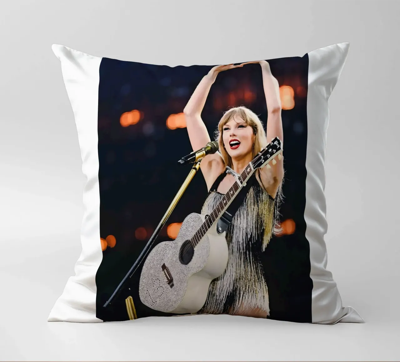 Taylor Swift cuscino da hendrikklamb