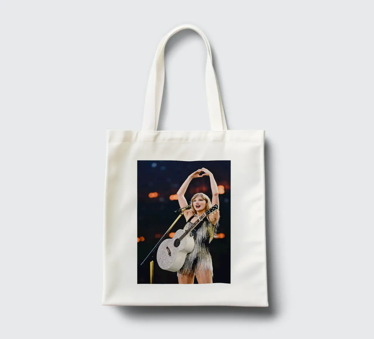 Taylor Swift borsa in juta da hendrikklamb