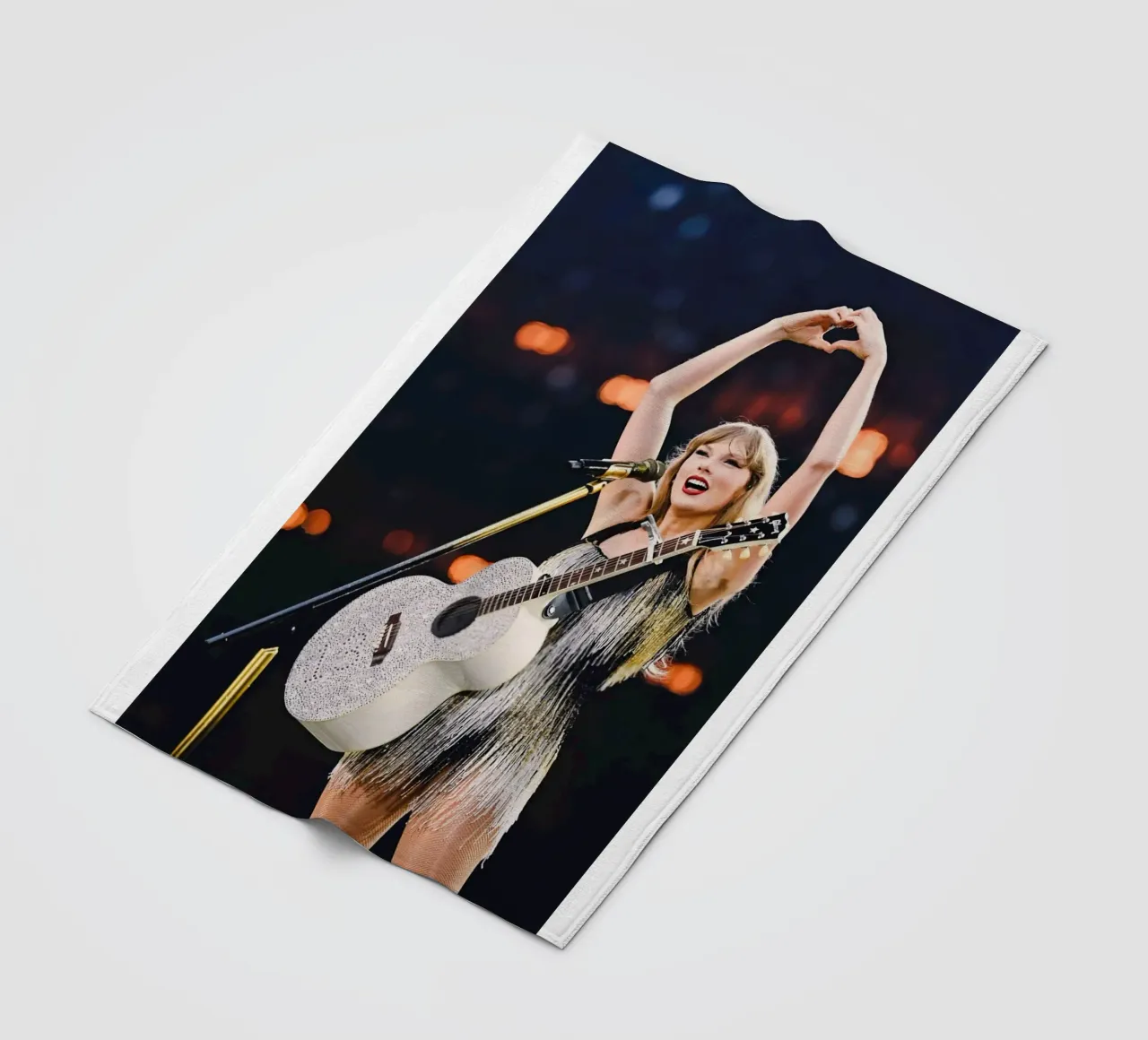 Taylor Swift coperta in pile da hendrikklamb