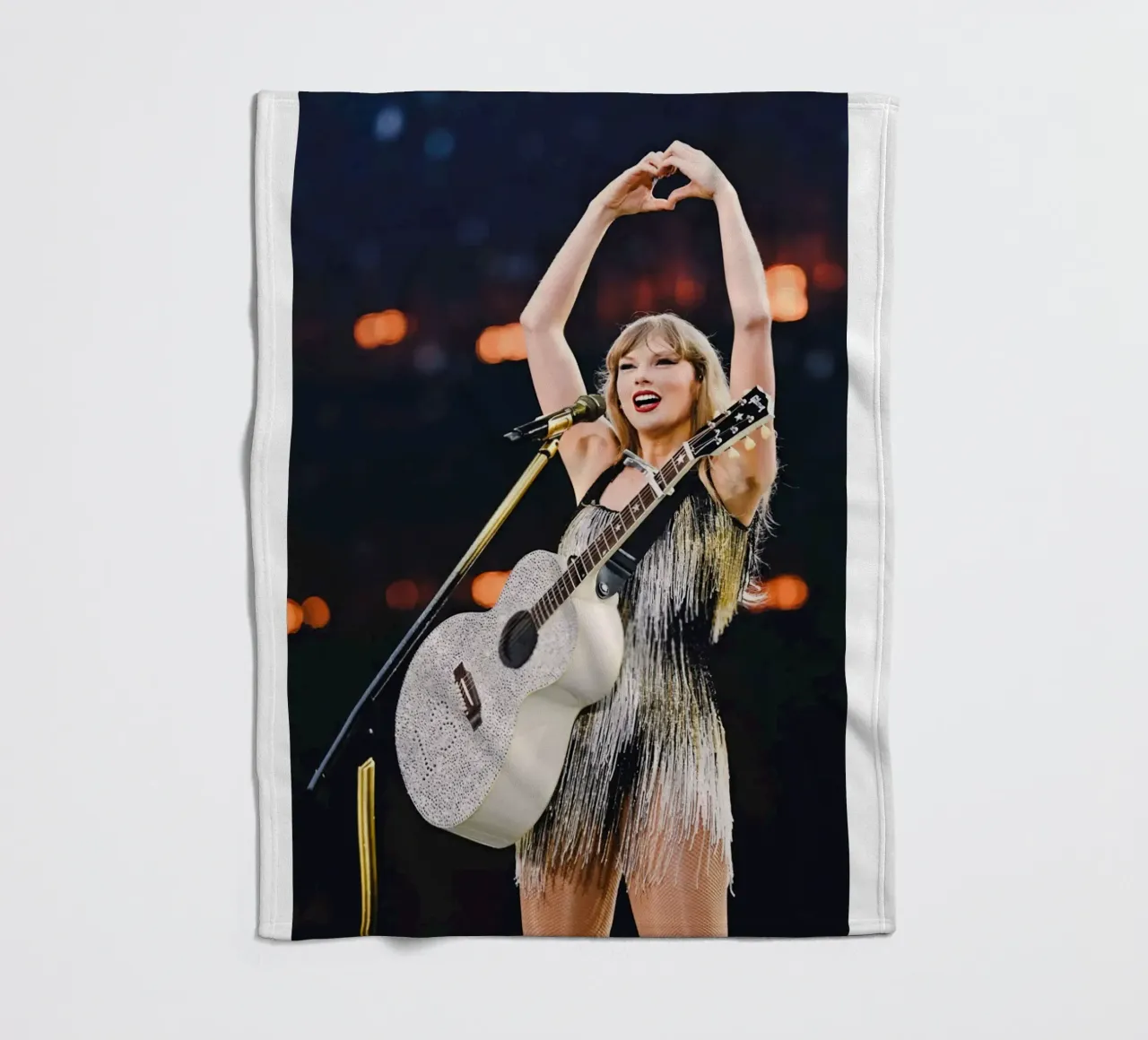 Taylor Swift coperta in pile da hendrikklamb