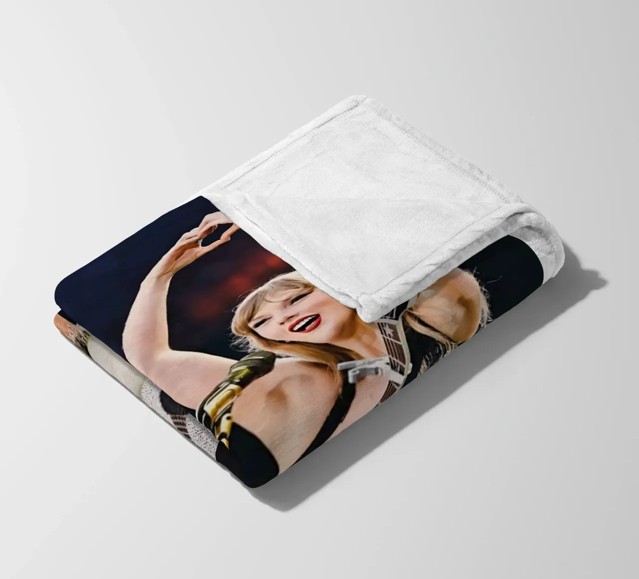 Taylor Swift coperta in pile da hendrikklamb