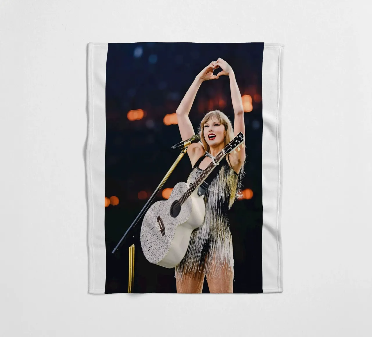 Taylor Swift coperta in pile da hendrikklamb