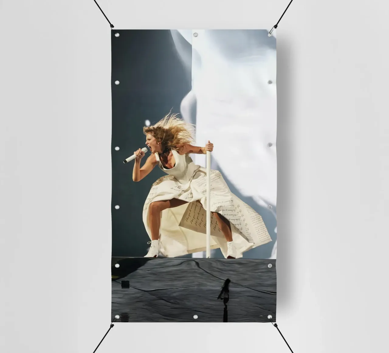 Taylor Swift telo in pvc da hendrikklamb