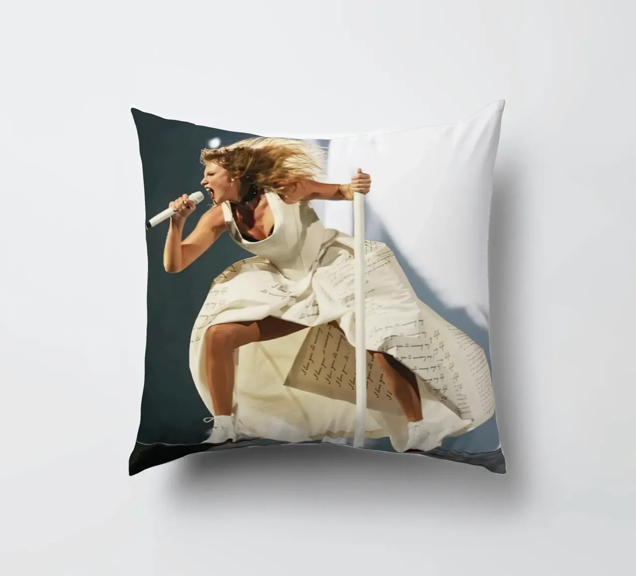 Taylor Swift cuscino da hendrikklamb