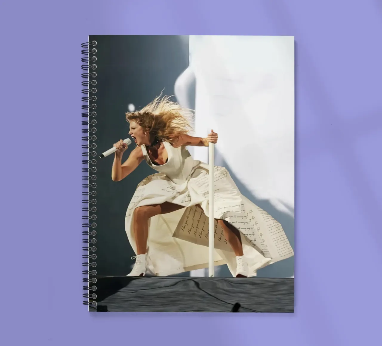 Taylor Swift diario ad anelli da hendrikklamb